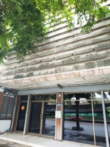 ขายอาคารพาณิชย์ทำเลทอง-บางพลัด ใกล้รถไฟฟ้า Prime Commercial Building for Sale on Sirindhorn Road, Commercial BuildingNear BTS Blue Line – Ideal Good for Office & Airbnb Rental