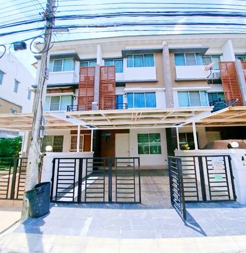 APLลาดกระบัง 1.4กม. ถ.อ่อนนุช โรบินสัน 1กม.ทาวน์โฮม 3 ชั้น 21 ตร.