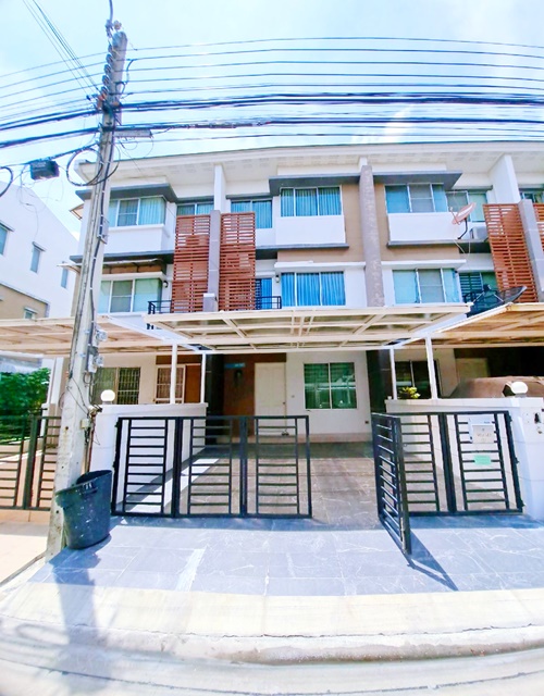 APLลาดกระบัง 1.4กม. ถ.อ่อนนุช โรบินสัน 1กม.ทาวน์โฮม 3 ชั้น 21 ตร.