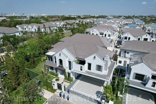 บ้านเดี่ยวหลังใหญ่ นันทวัน พระรามเก้า-กรุงเทพกรีฑาตัดใหม่