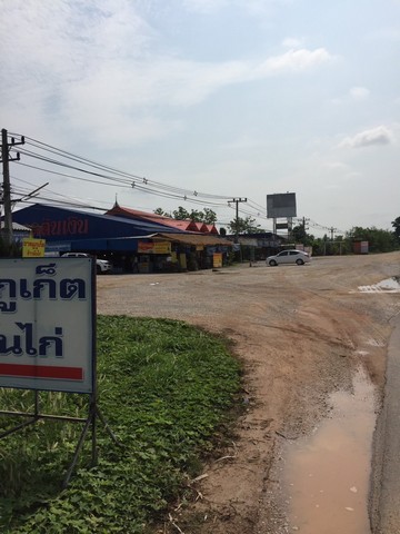 ขายที่ดินแปลงใหญ่พร้อมสิ่งปลูกสร้าง ติดถนน เชียงใหม่-ลำปาง