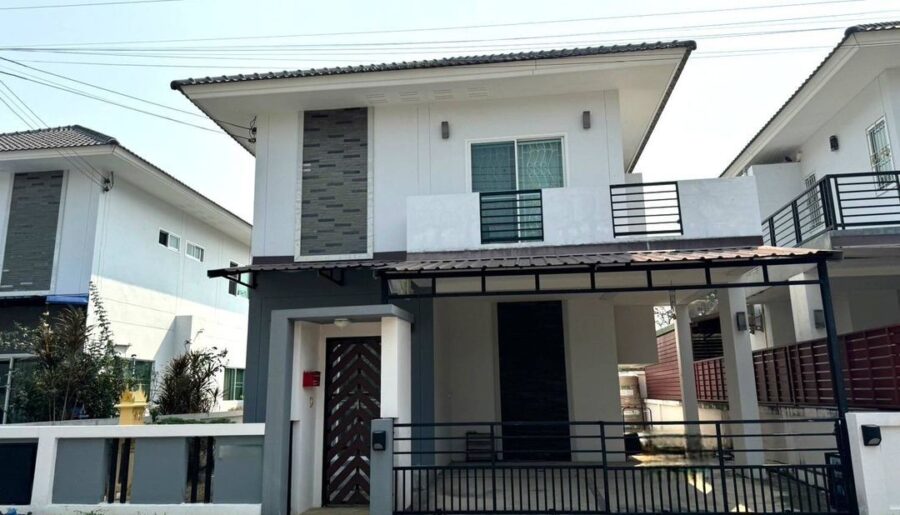 ด่วน! 2.99 ล้าน บ้าน 2 ชั้น หางดง สภาพใหม่ หลังใหญ่ เฟอร์นิเจอร์ค