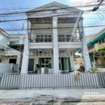 P2 บ้านแฝด หมู่บ้าน การ์เด้นซิตี้ สุขุมวิท 79 หลังริม พร้อมเข้าอย