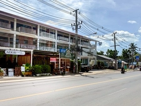 ห้องชั้น 1 ว่างให้เช่า เพื่อทำธุรกิจ ร้านอาหาร ร้านคาเฟ่ ทำเลดีใก