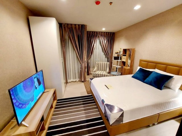 RR016 Life Asoke Rama 9
