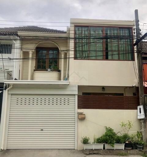 ให้เช่าทาวน์เฮ้าส์ 2 ชั้น ม.อยู่เจริญ29 ซ.รัชดา18 สไตล์ Modern Ch
