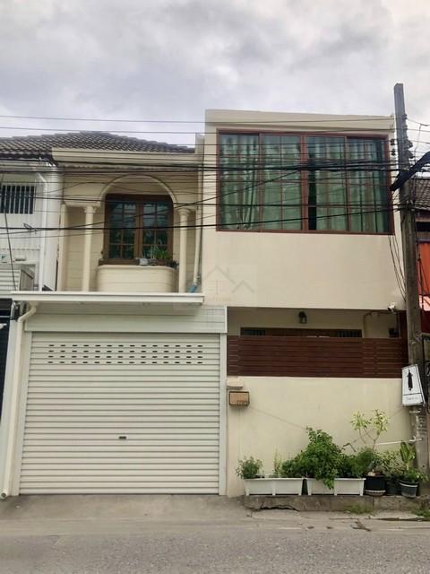 ให้เช่าทาวน์เฮ้าส์ 2 ชั้น ม.อยู่เจริญ29 ซ.รัชดา18 สไตล์ Modern Ch
