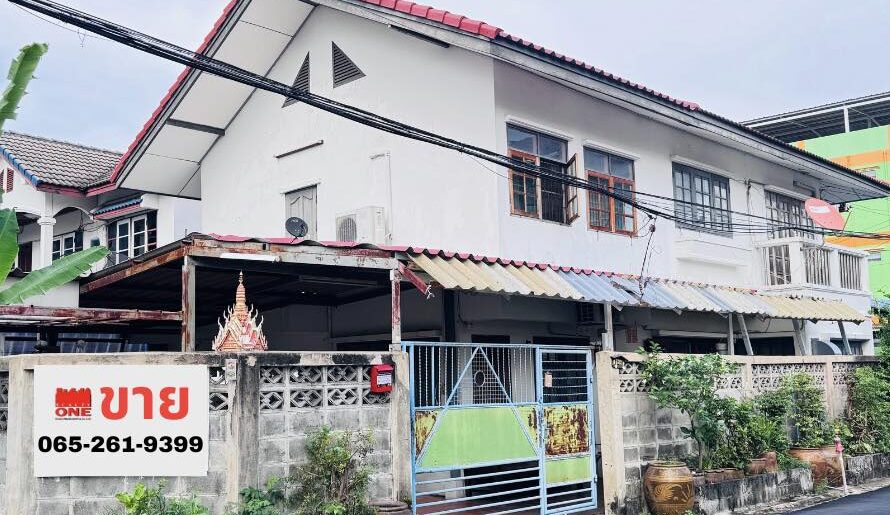 ใครกำลังหาบ้านใกล้รถไฟฟ้าห้ามพลาด บ้านเดี่ยว หลังมุม