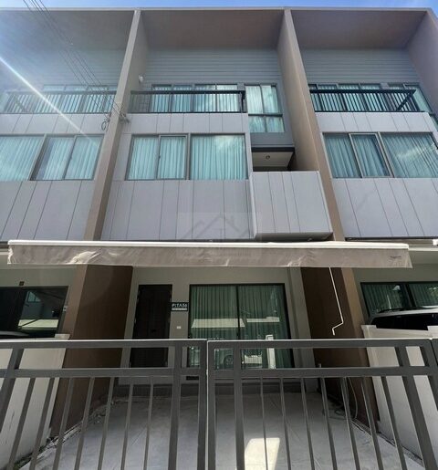 ให้เช่าทาวน์โฮม 3ชั้น 2นอน บ้านกลางเมือง พระราม 9-กรุงเทพกรีฑา