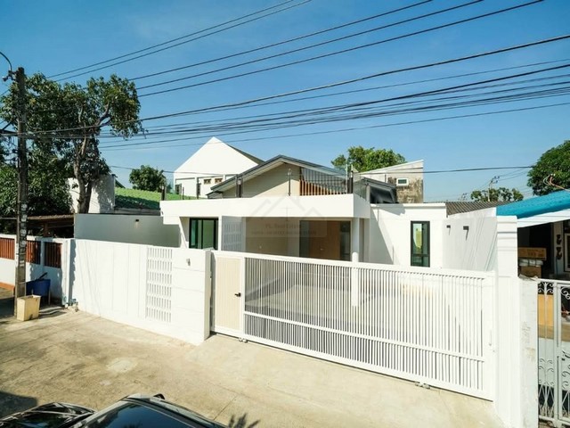 ขายบ้านเดี่ยว 1 ชั้นครึ่ง 50 ตรว. หมู่บ้านเสรี-อ่อนนุช ซอยอ่อนนุช