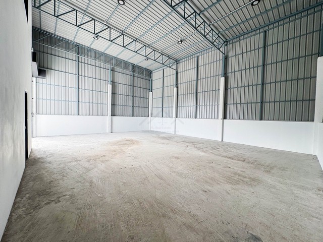 ให้เช่าโกดังพร้อมออฟฟิศสร้างใหม่ 300 ตรม พัฒนาชนบท 3 ใกล้กรุงเทพก