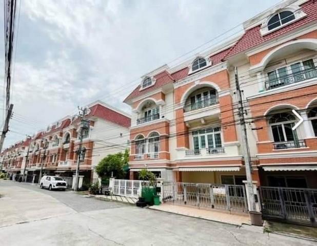 ให้เช่าทาวน์โฮม 3 ชั้น 22 ตรว. หมู่บ้านคาซ่าซิตี้ 1 เขตลาดพร้าว