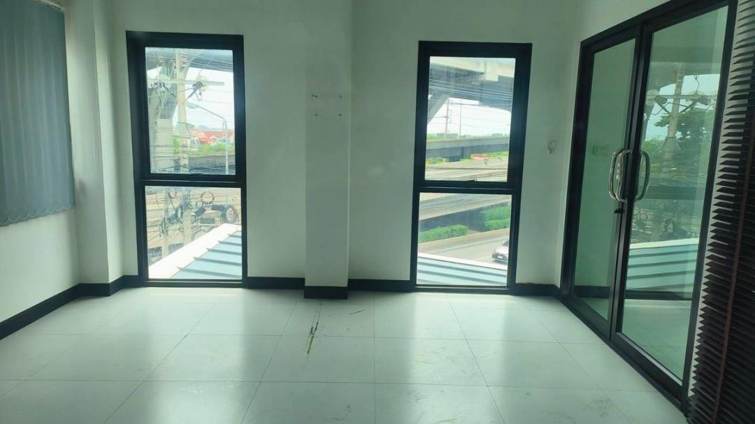 ให้เช่าสำนักงาน 1,250ตรม. ติดถนนใหญ่ วิภาวดี รังสิต ใกล้เซียร์รัง