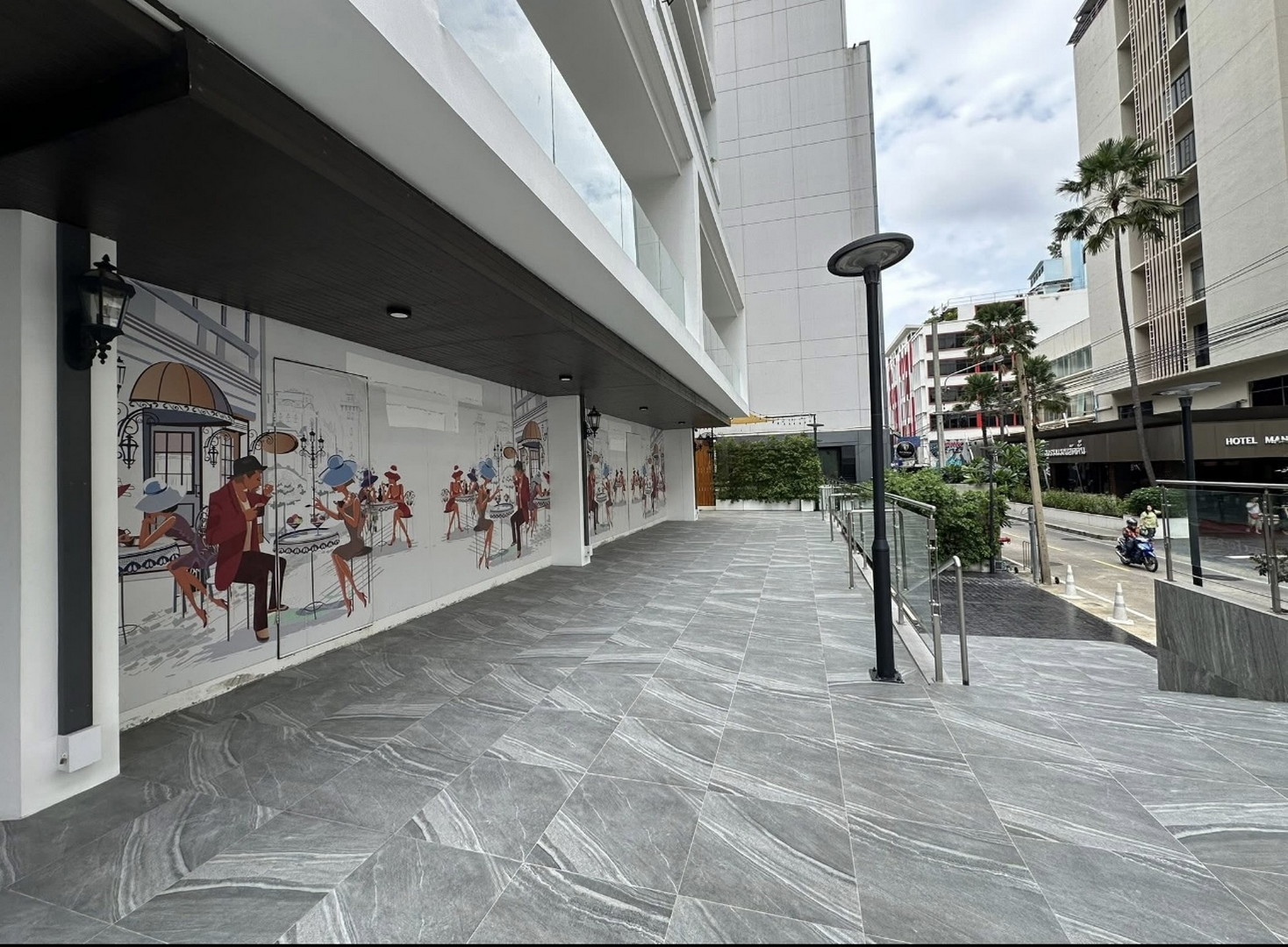 Shop available for rent 282 Sq.m. Avenue Sukhumvit 15