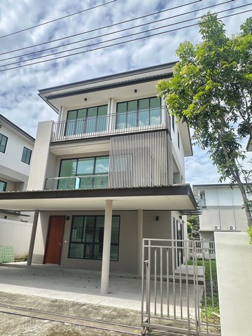 ขายบ้านเดี่ยว 3 ชั้น สุดคุ้ม! ในโครงการ AQ Arbor สวนหลวง ร.9